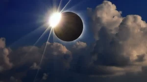 El crucero para ver el Gran Eclipse Solar 2024