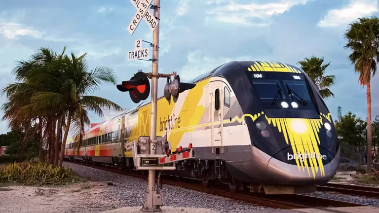 ¿Qué pasa con el tren de Orlando a Tampa de Brightline?