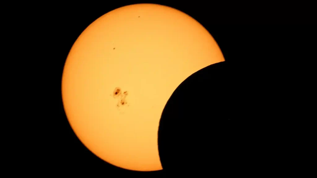 Todos los eclipses de Sol y de Luna en 2024 y 2025 calendario de
