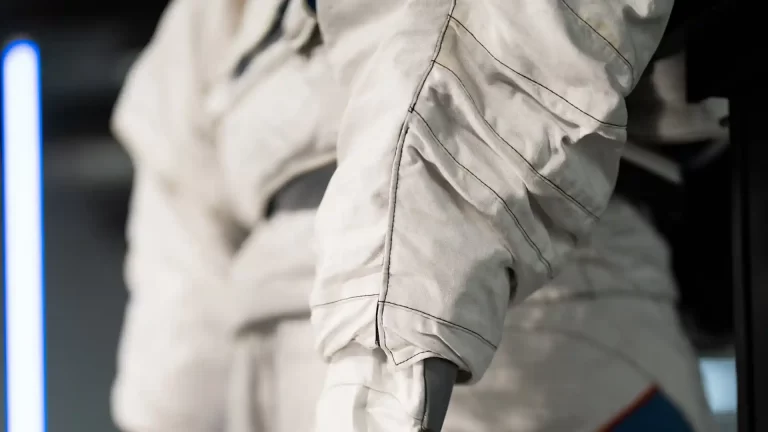 ¿Cómo serán los trajes espaciales de Prada para viajar a la Luna?