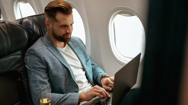 ¿Cuándo se podrá usar Wi-Fi en los aviones de Aerolíneas Argentinas?