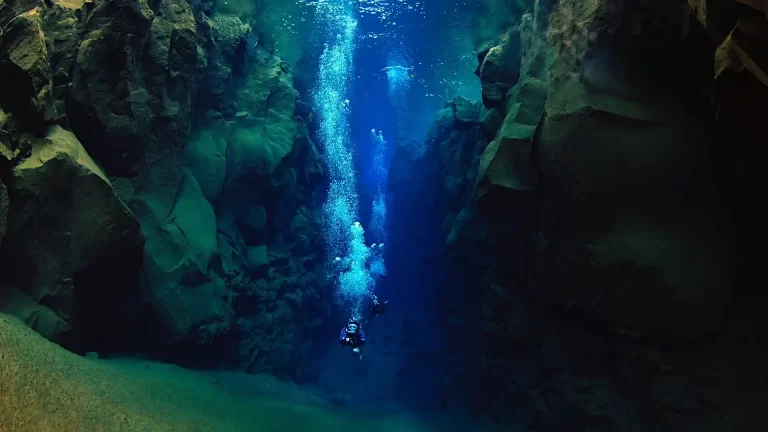 Los mejores lugares para hacer buceo en Islandia