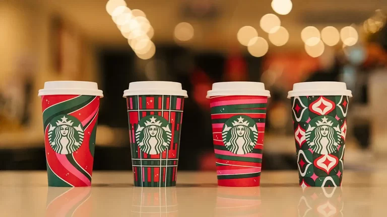 Así son los nuevos vasos de Starbucks para las Fiestas de Navidad 2023