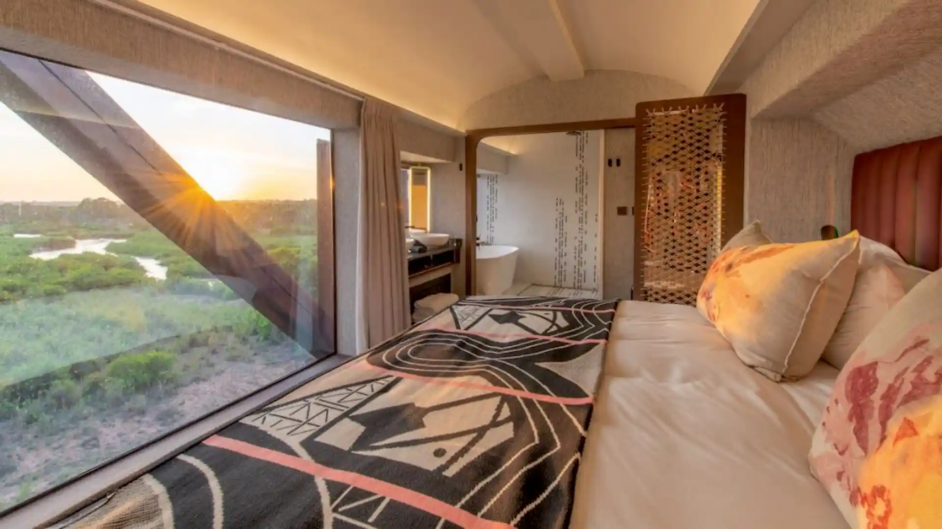 Así es Kruger Shalati: el hotel tren para hacer safaris en África