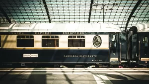 El mejor viaje de 2024: 80 días, 7 trenes, 13 países y 4 continentes