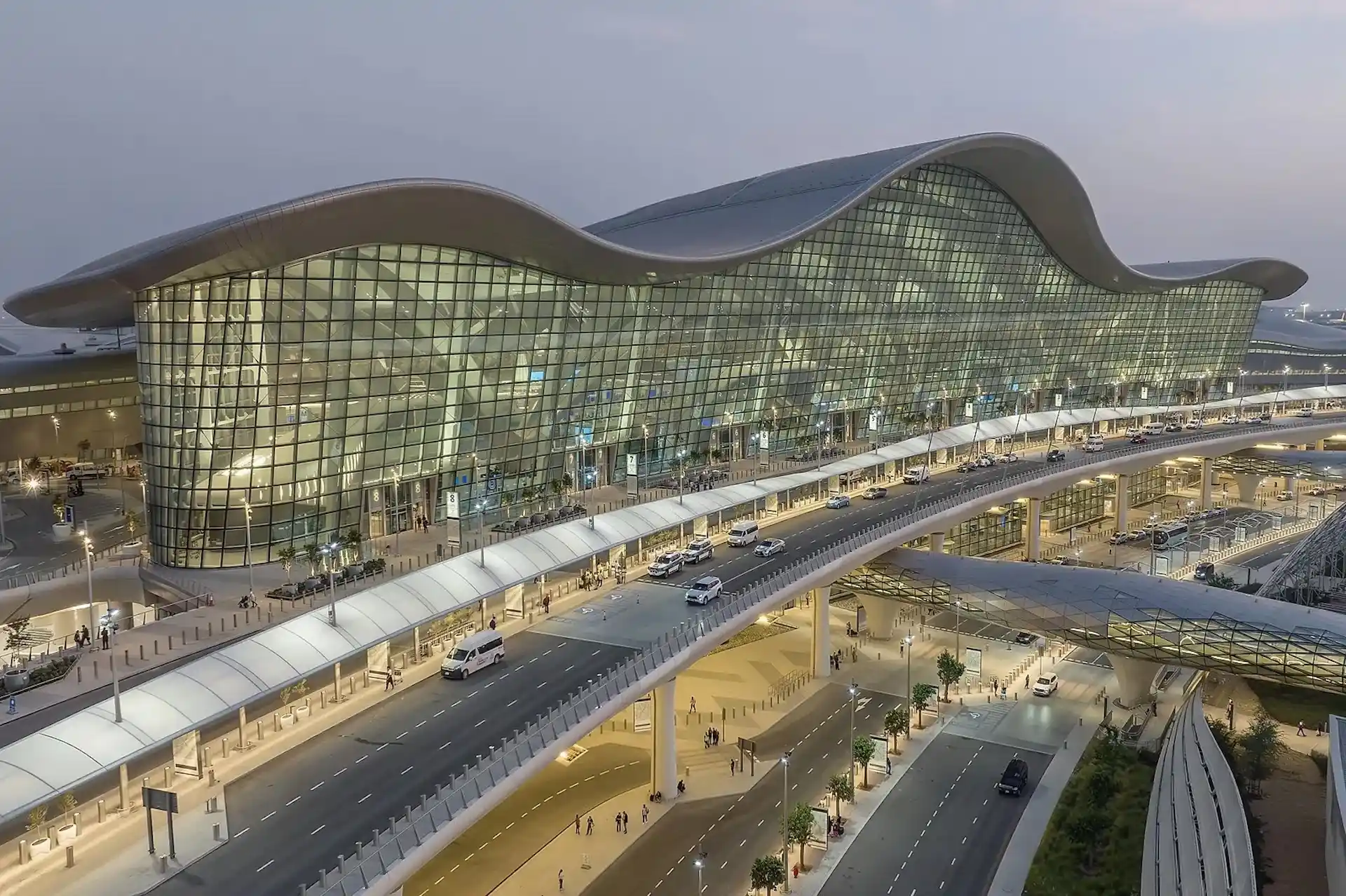 Así es el nuevo aeropuerto de Abu Dabi con forma de dunas de arenas