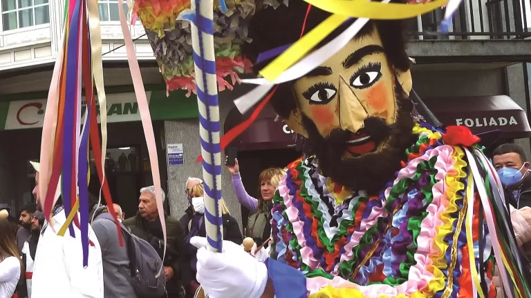 Todo originalidad y magia en uno de los carnavales más largos de Galicia, el de Vilariño de Conso