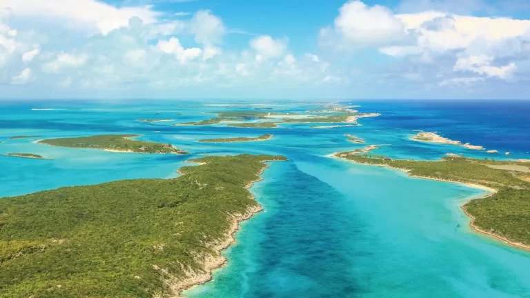 4 consejos para viajar a Bahamas: clima, huracanes, visas y más