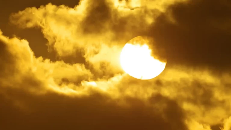 Qué dice el pronóstico del tiempo para el eclipse del 8 de abril de 2024
