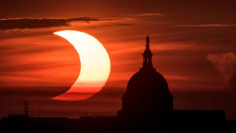 Dónde ver online el eclipse solar del 8 de abril de 2024