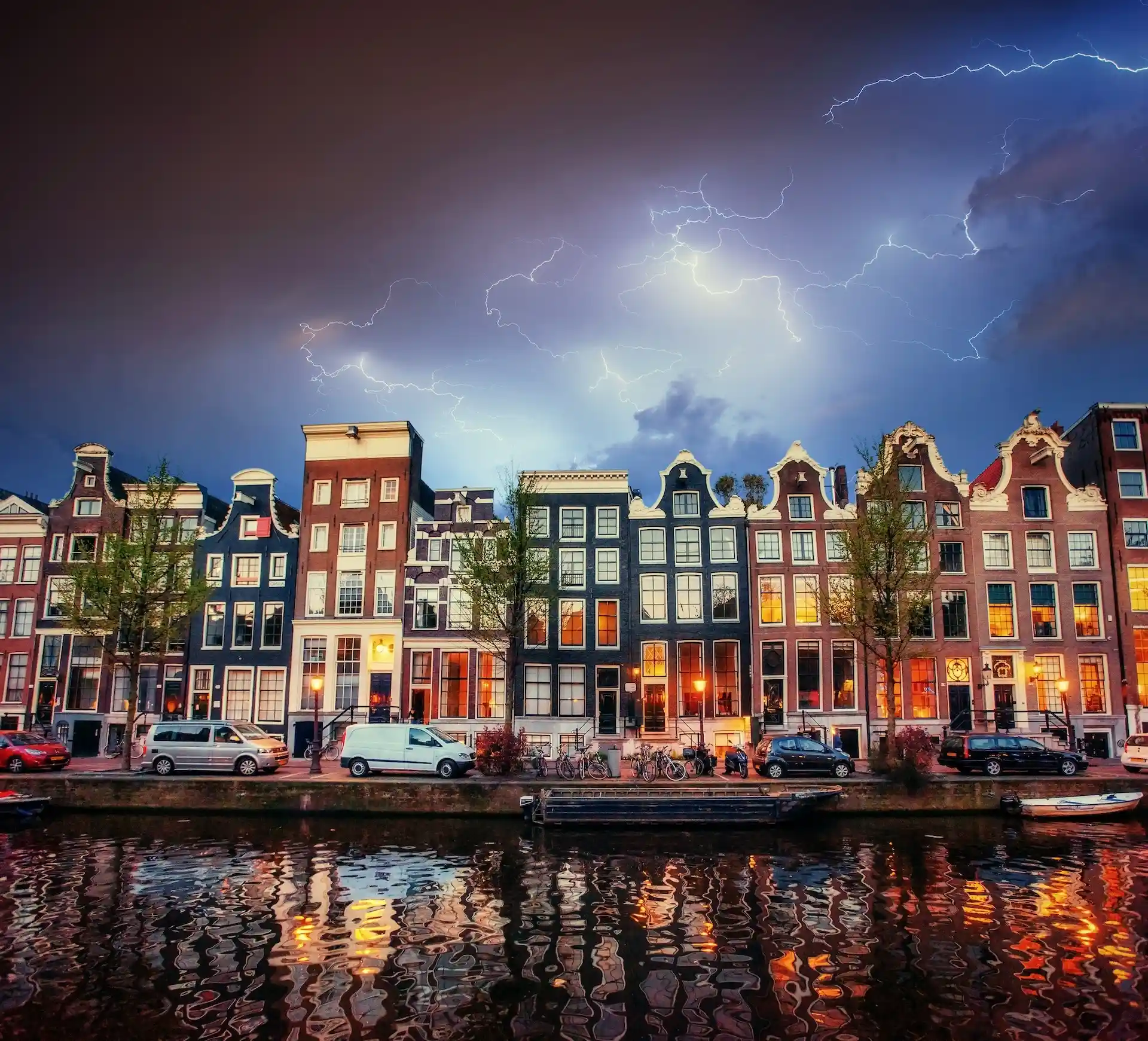 No habrá nuevos hoteles en Ámsterdam para limitar el número de turistas