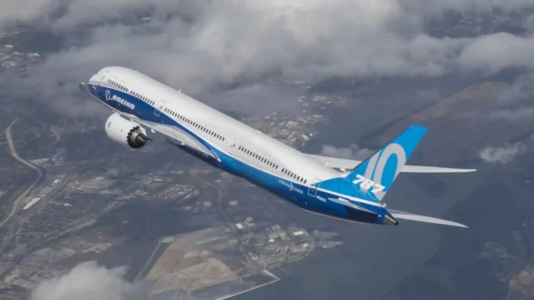 ¿Es seguro volar con los aviones Boeing 787 Dreamliner?