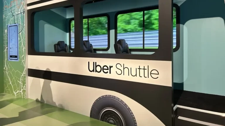 Así es Uber Shuttle: traslados hacia y desde aeropuertos más baratos