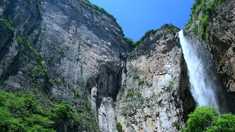 ¿Qué pasa con la catarata más alta de China? ¿Verdad o fraude?