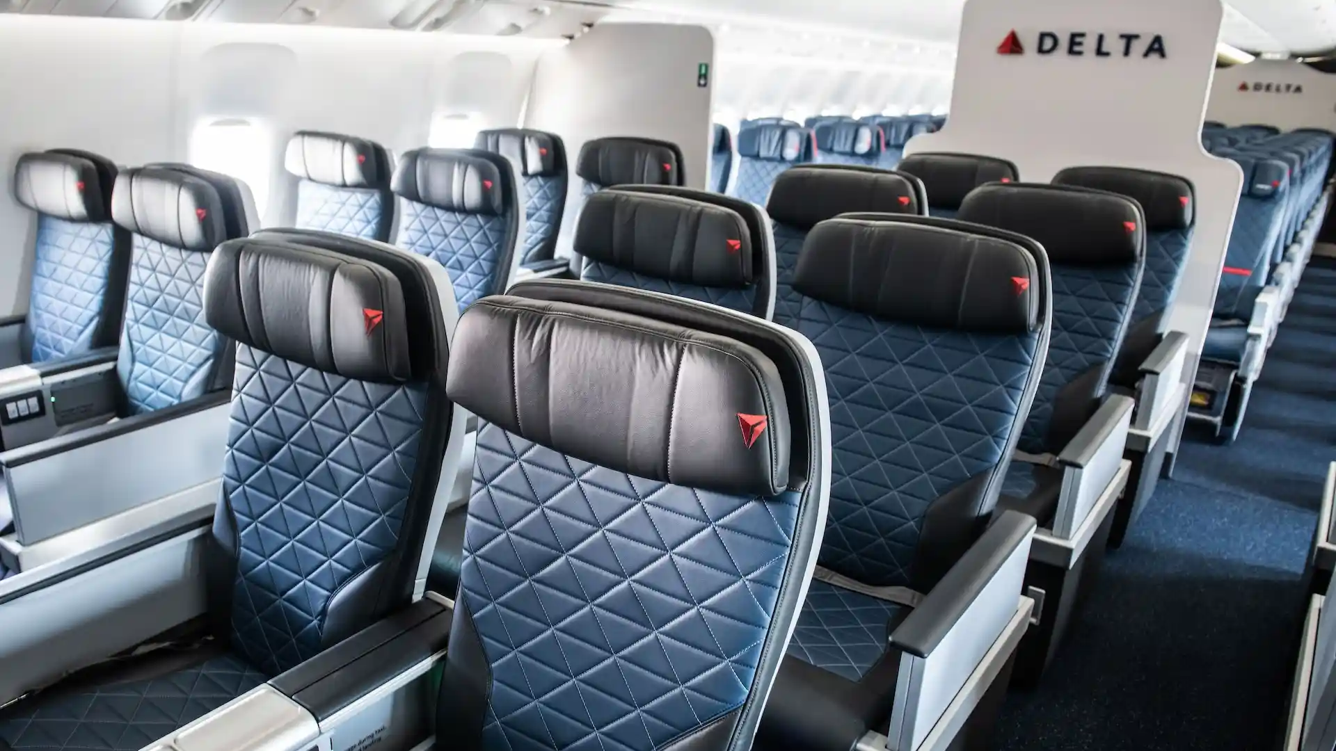 La aerolínea Delta lanzó su nuevos asientos Premium Select. ¿Cómo son?