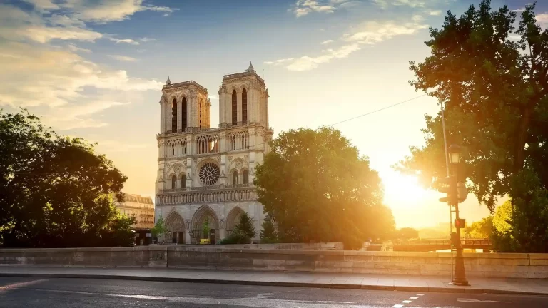 Días, horarios y cómo reservar entradas para Notre Dame