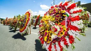 ¿Cuándo se celebra la Feria de las Flores en Colombia?