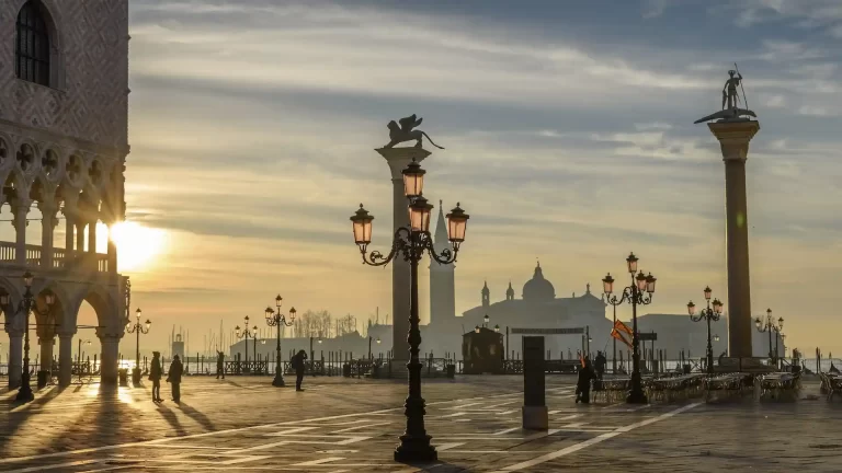 Nuevas reglas para viajar a Venecia: impuesto, grupos y más