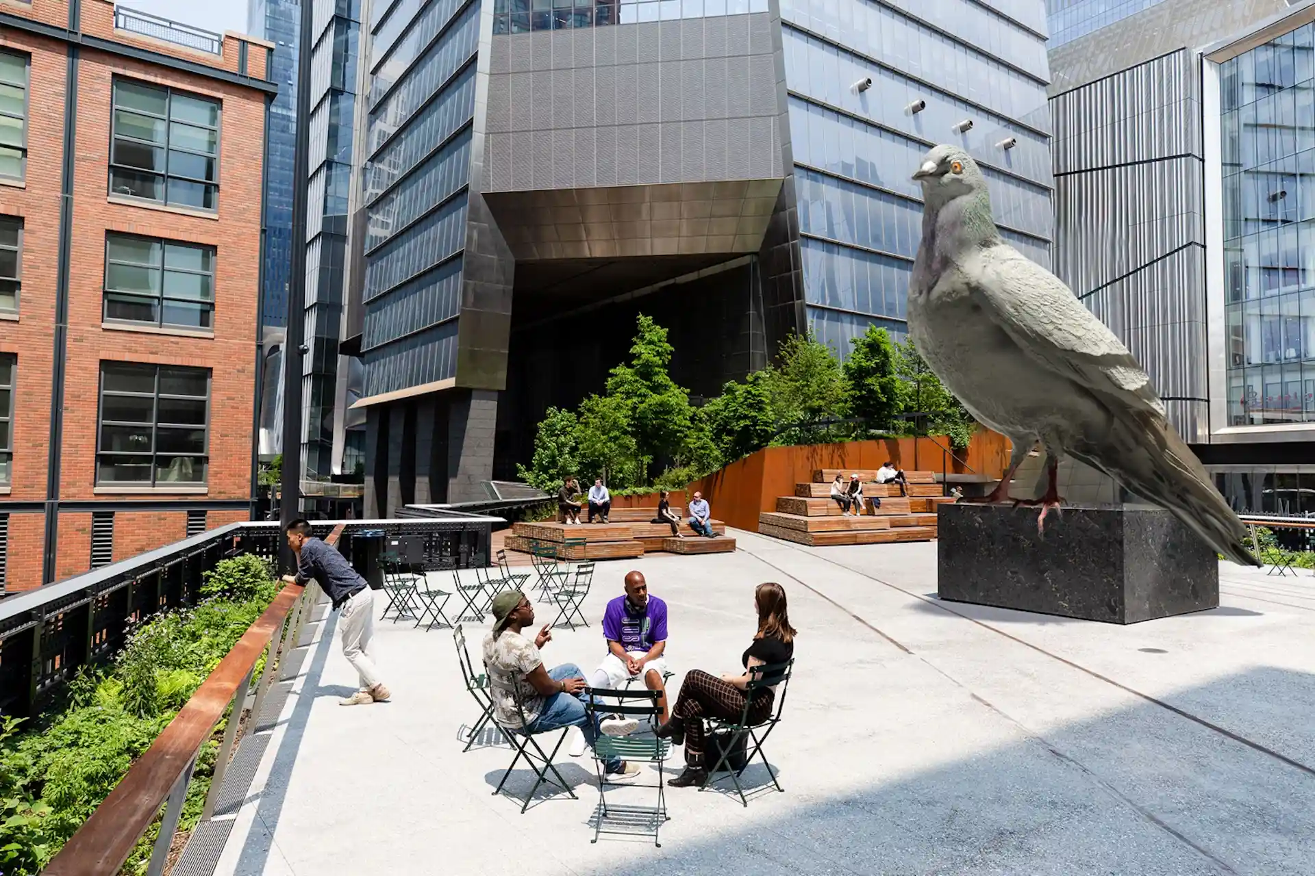 Dinosaurio: la paloma gigante que sobresale en el High Line de Nueva York