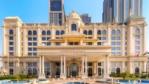 Así es el hotel de lujo Al Habtoor Palace en Dubái