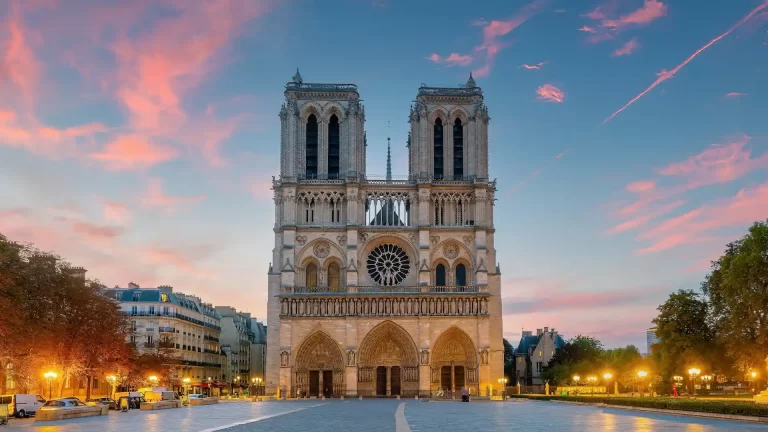 Vuelven a sonar las campanas de la Catedral de Notre-Dame