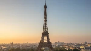 La Torre Eiffel conservará los anillos olímpicos tras los juegos de París 2024. ¿De acuerdo o en desacuerdo?