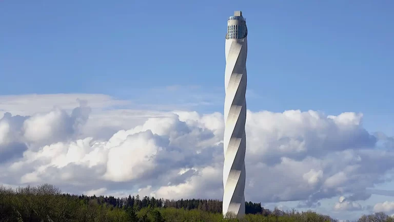 El rascacielos con el mirador más alto de Alemania, en el que no vive nadie