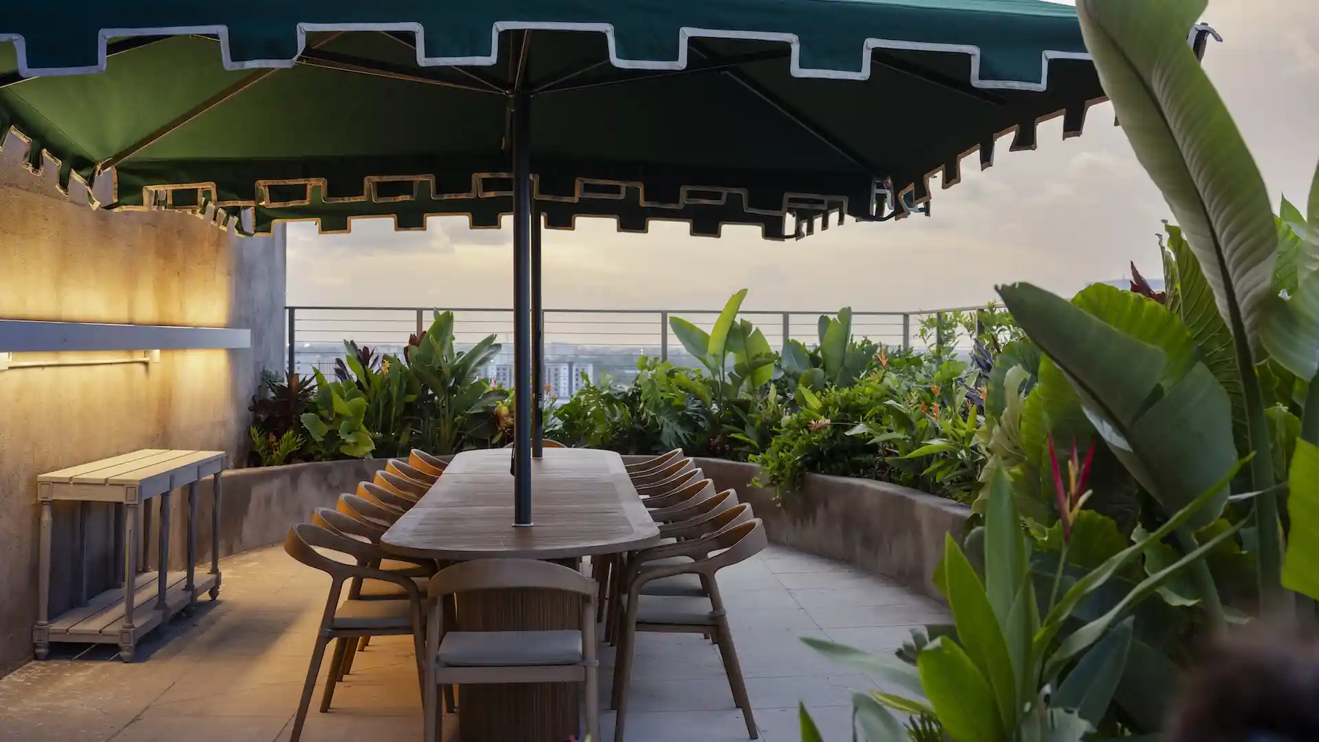 Inaugura un nuevo rooftop bar en Miami: La Ferneteria