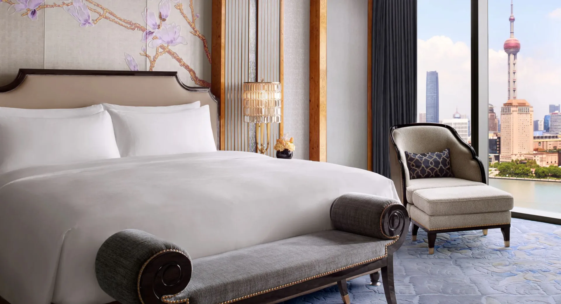 ¿Cómo es el nuevo hotel de lujo The St Regis en Shanghái?