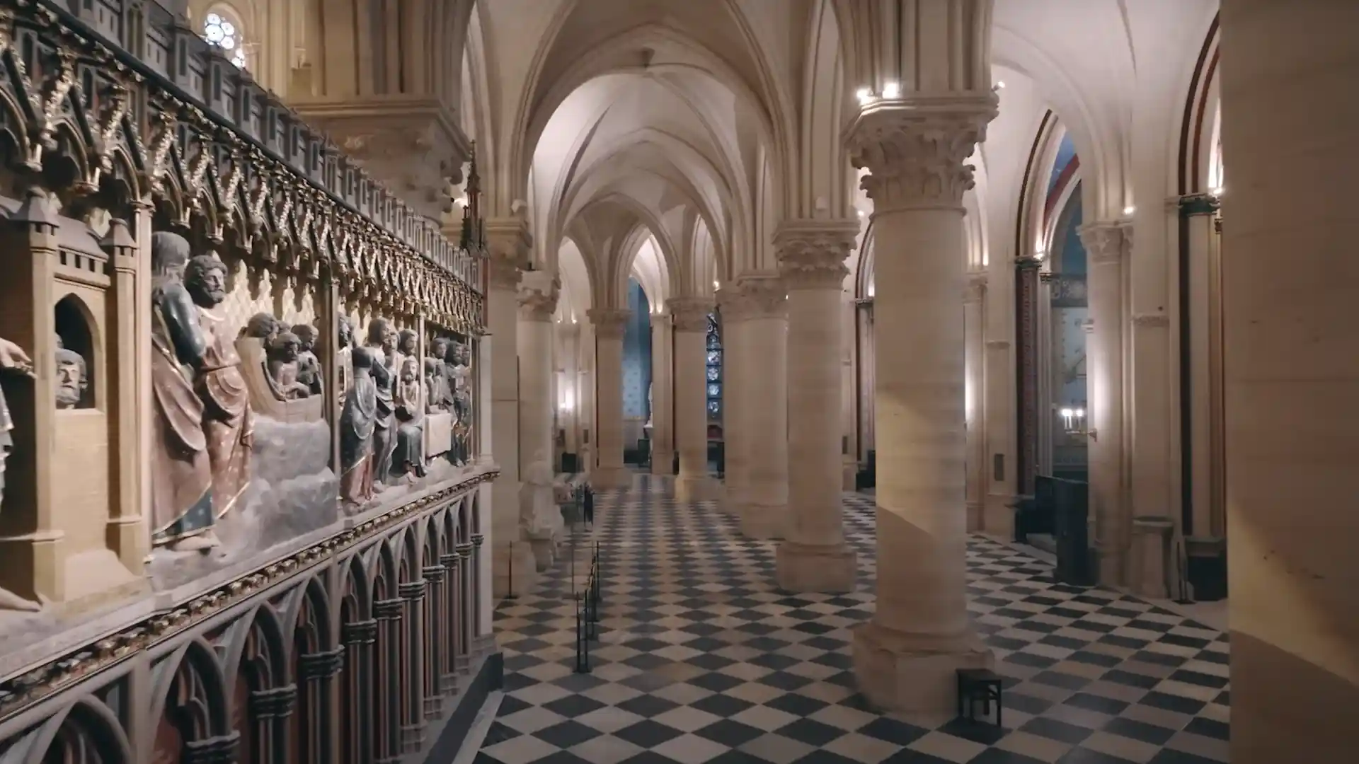 Así es el interior de la Catedral de Notre Dame: imágenes y video