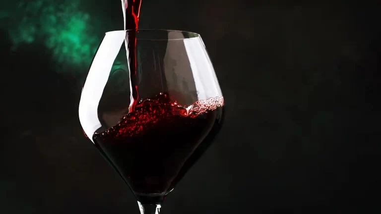 Cómo es Carmenere, el vino casi extinto que renació en Chile