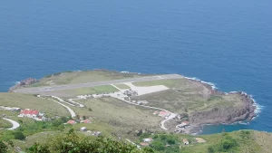 Cuál es y dónde está el aeropuerto más pequeño del mundo: Juancho Yrasuquin