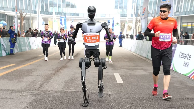 Llega la primera media maratón del mundo entre robots y humanos: ¿cuándo y dónde?