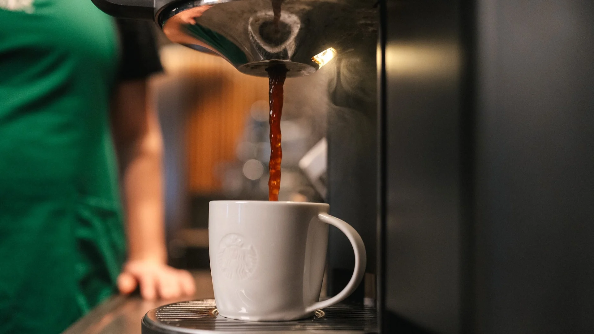 Cómo es la nueva experiencia en las tiendas de Starbucks: Hello Again