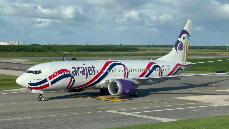 La aerolínea Arajet lanzó pasajes a 2 dólares en oferta