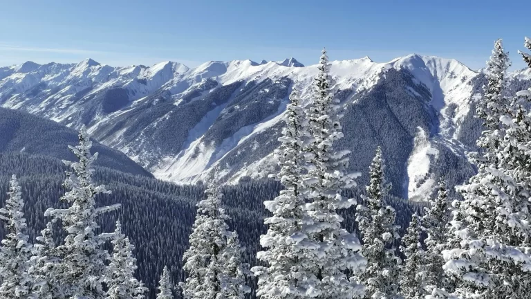 ¿Cuál es la mejor temporada para visitar Aspen en Colorado?