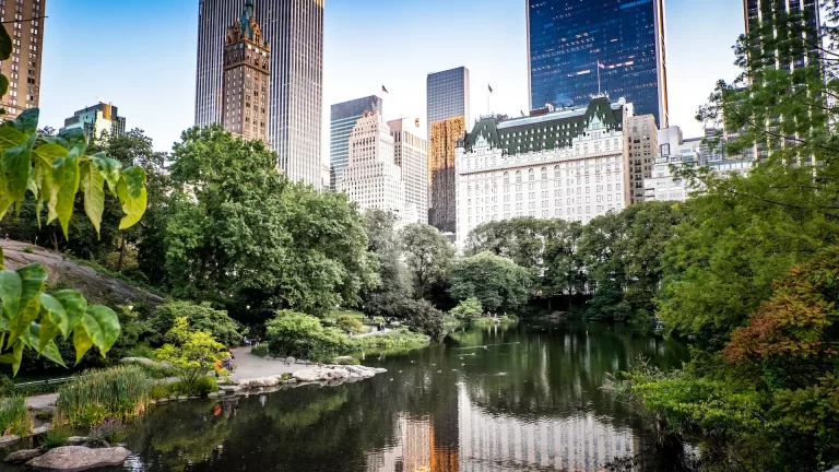 ¿Qué parques visitar en Nueva York más allá del Central Park?