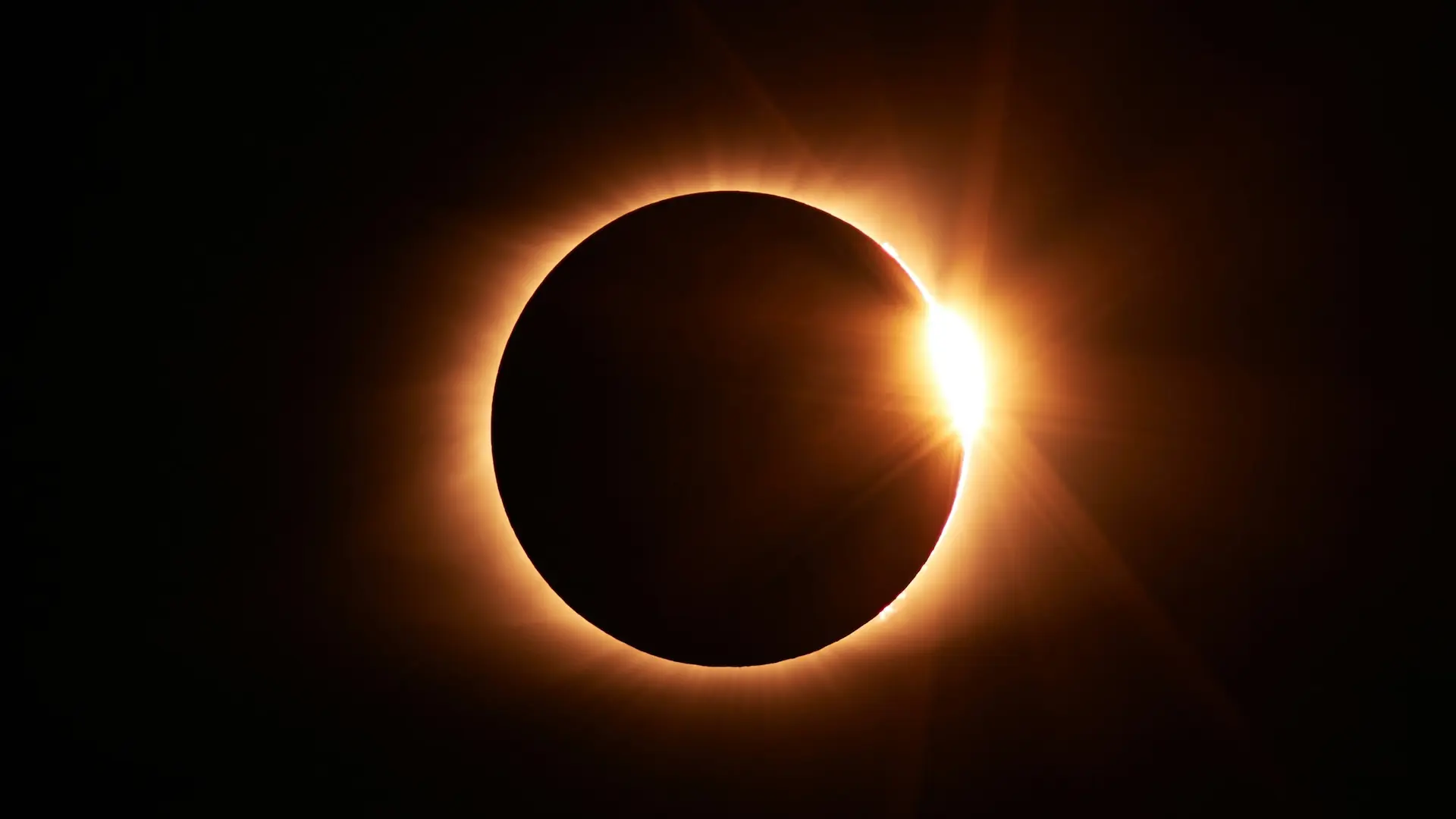 Los cruceros para ver el eclipse solar 2026