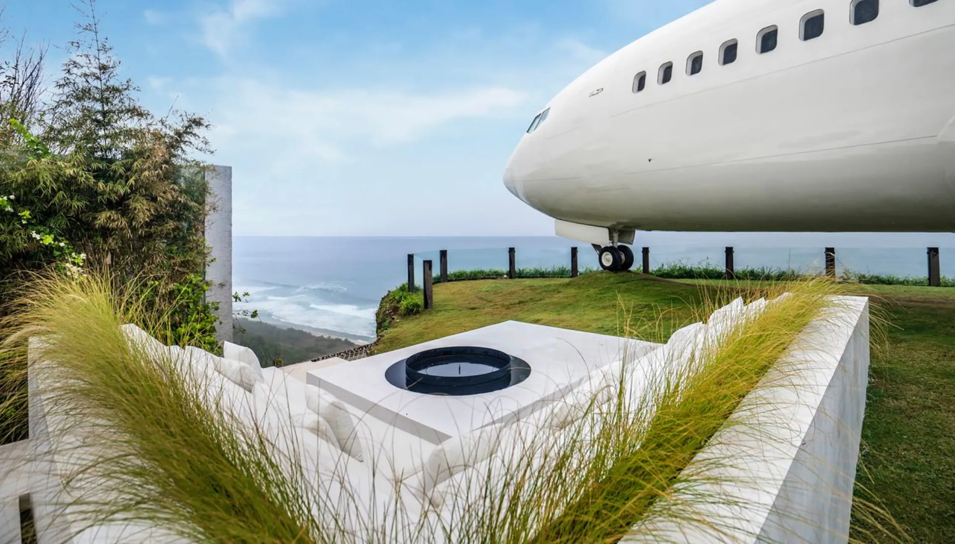 Private Jet Villa