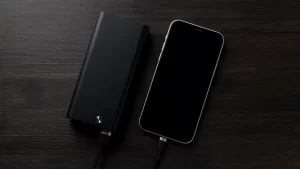 Cómo llevar cargadores portátiles o power banks en un avión