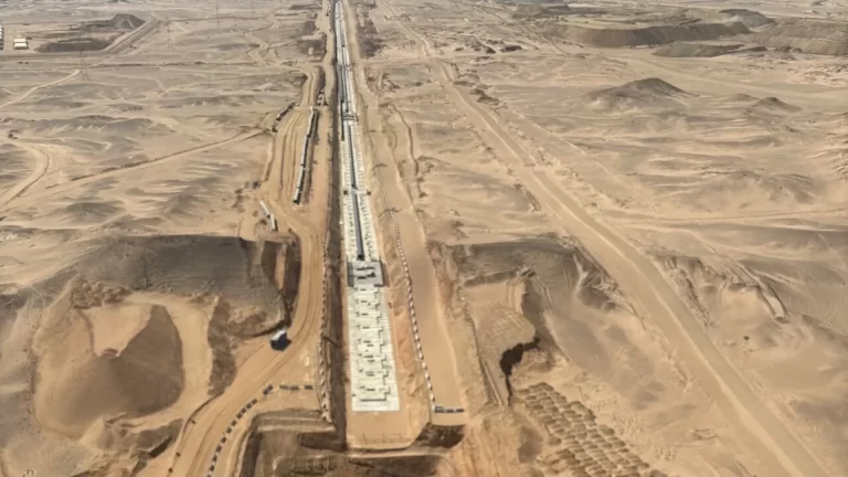 Avanza la construcción de The Line en 2025: nuevas imágenes