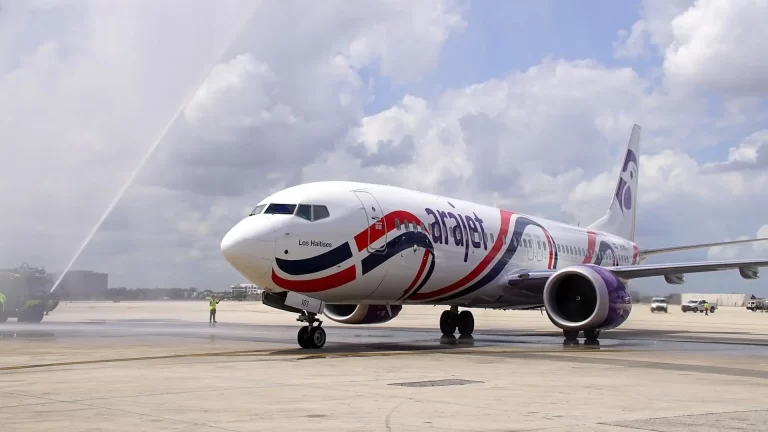 Arajet suma frecuencias semanales a Punta Cana y Santo Domingo
