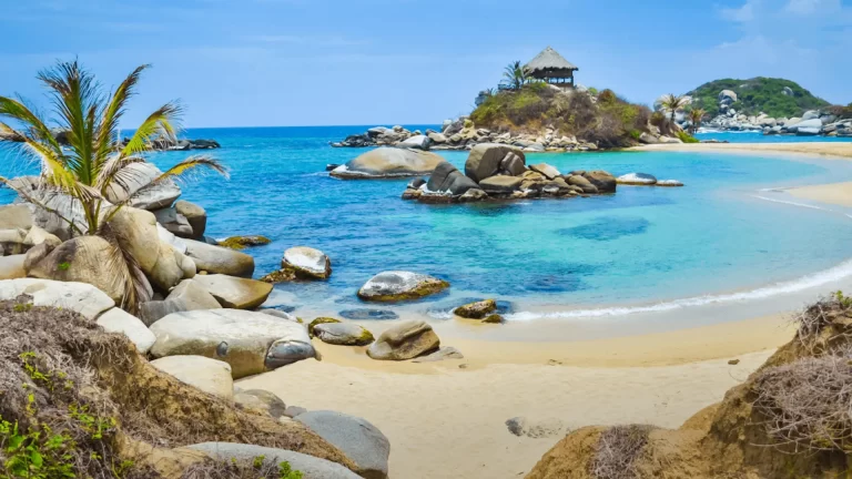 3 playas escondidas y diferentes para descubrir en Colombia