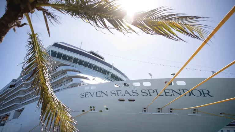 Así será el crucero de lujo Regent Seven Seas Cruises 2028: 133 noches y más de 400 excursiones