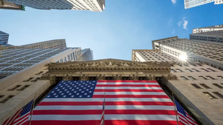 Los orígenes de Wall Street: de un muro colonial a centro financiero mundial