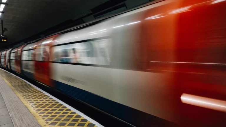 El tren rápido Eurostar lanza rutas directas desde Londres a Fráncfort y Ginebra