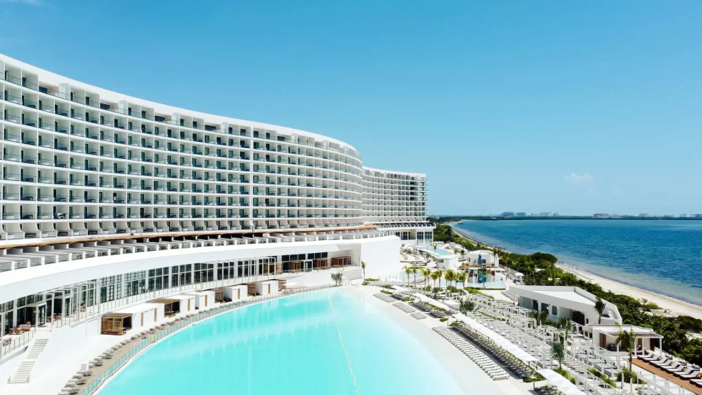 Cinco razones para visitar Cancún en 2025