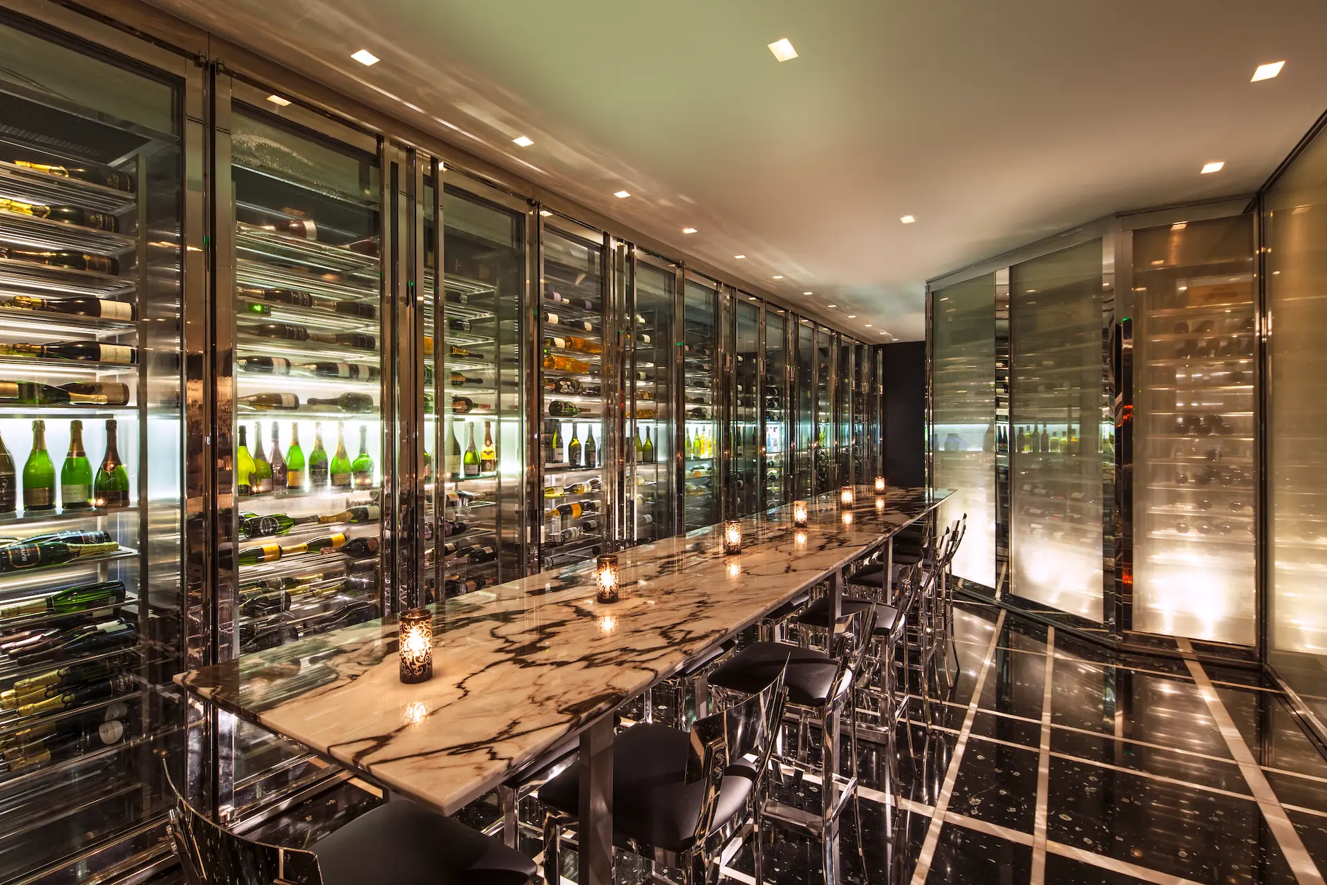 St. Regis Bar en Bal Harbour: uno de los mejores bares de hotel en 2025