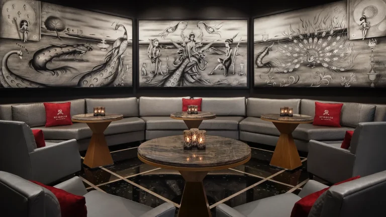 St. Regis Bar en Bal Harbour: uno de los mejores bares de hotel en 2025