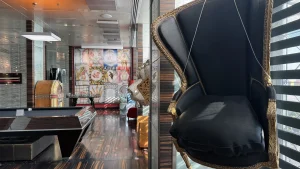 REVIEW Hotel ROMEO Napoli: diseño de autor y vistas al golfo en el corazón de Nápoles